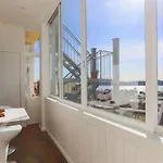 Airy Lapa 2 Bedroom River And Bridge Views Ac Lisboa
