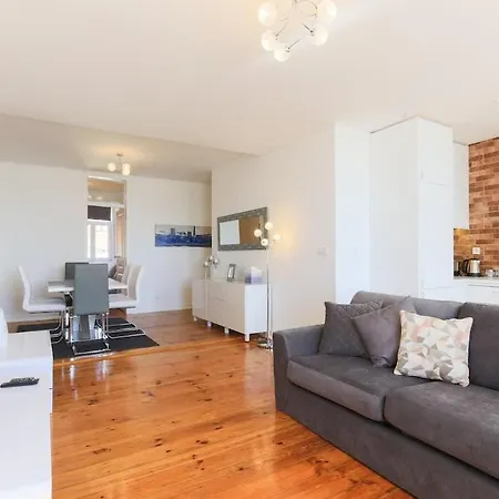 Airy Lapa 2 Bedroom River And Bridge Views Ac Apartmán