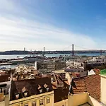 Airy Lapa 2 Bedroom River And Bridge Views Ac Lisboa