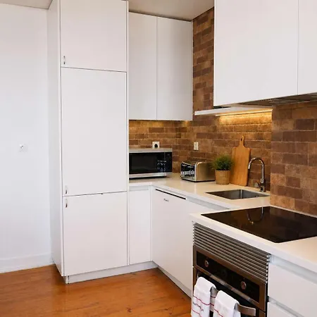 Apartman Airy Lapa 2 Bedroom River And Bridge Views Ac