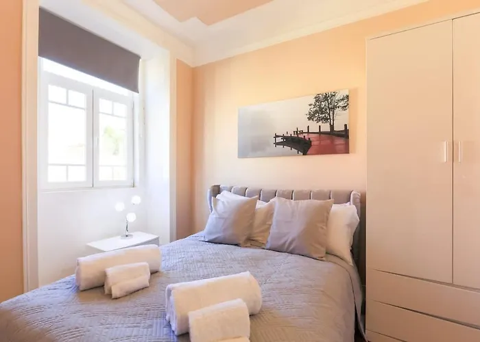 شقة Airy Lapa 2 Bedroom River And Bridge Views Ac Lisboa