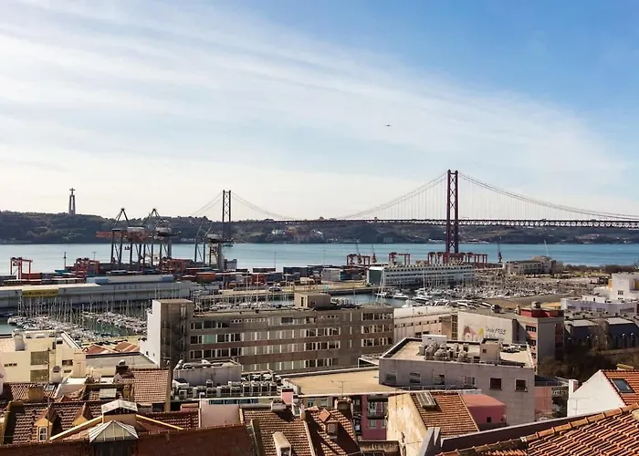 Airy Lapa 2 Bedroom River And Bridge Views Ac Lejlighed