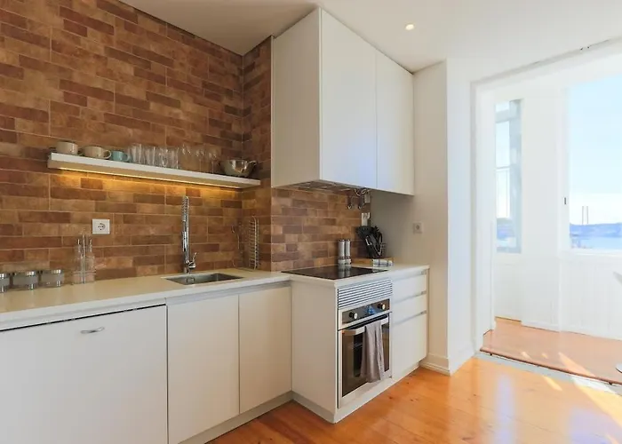 Airy Lapa 2 Bedroom River And Bridge Views Ac Lisboa