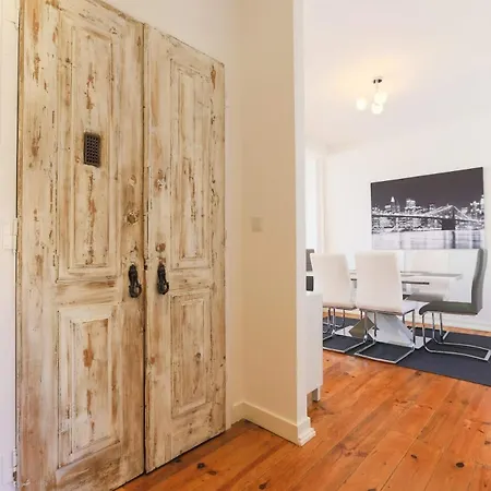 Airy Lapa 2 Bedroom River And Bridge Views Ac Lisbona